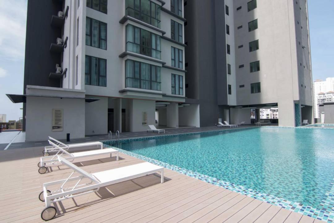 Jazz 313 Cosy 2-Bedroom Suite With Pool & Seaview Bagan Jermal Dış mekan fotoğraf